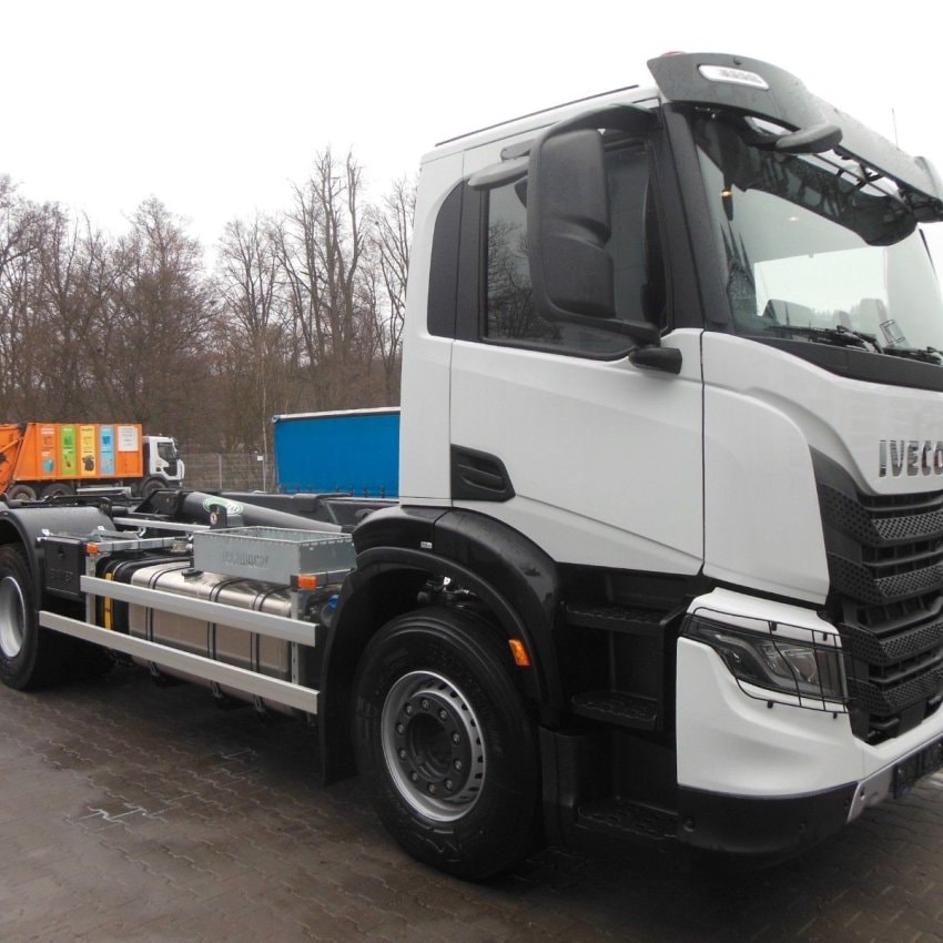 IVECO X-WYA,280X46,TNH 20,SKLADEM