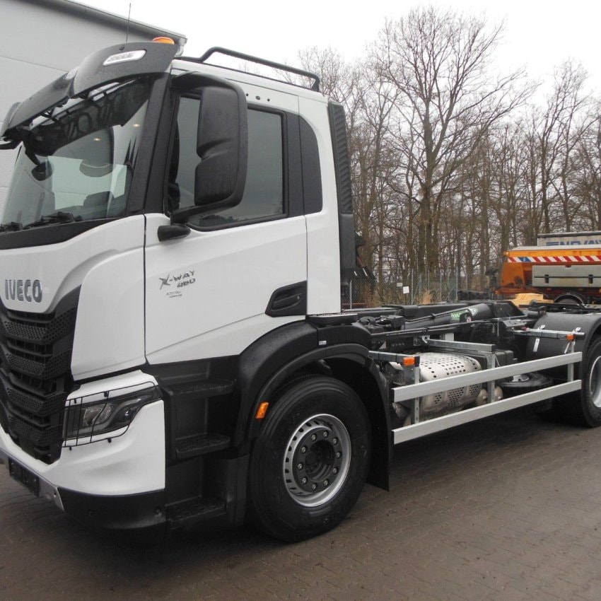 IVECO X-WYA,280X46,TNH 20,SKLADEM