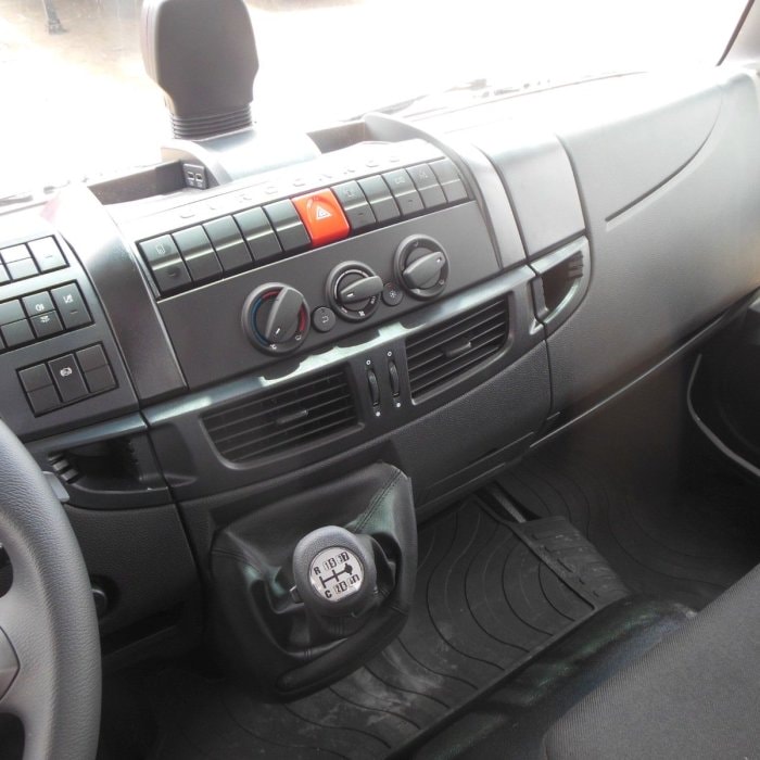 IVECO EuroCargo ML180E28/P, Manuál