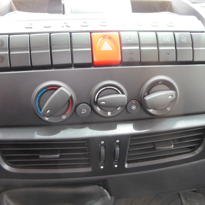 IVECO EuroCargo ML180E28/P, Manuál
