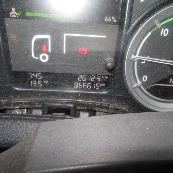 DAF XF 106.460 SC, havarovaný-pojizdný