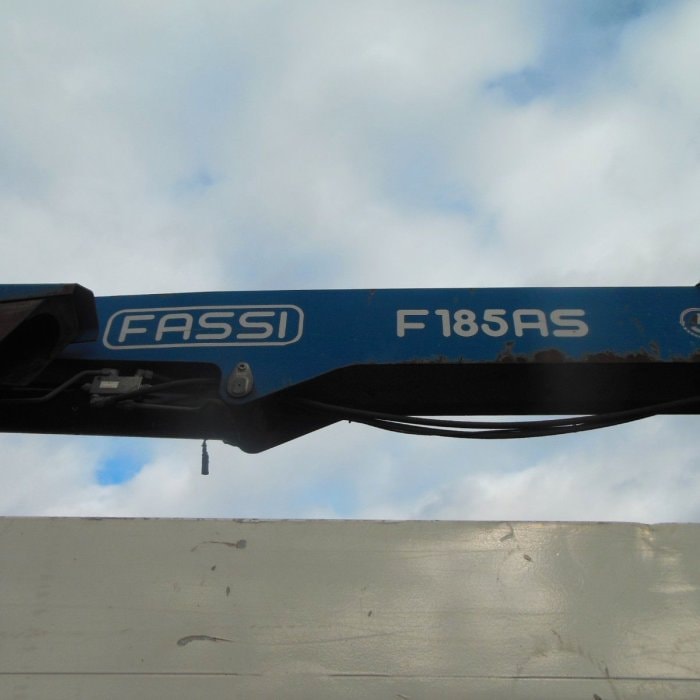 IVECO Stralis AS 260S45, Manual, Fassi F185