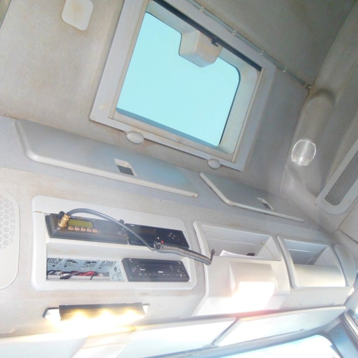 IVECO EuroCargo 120E25, valník 9,1 m