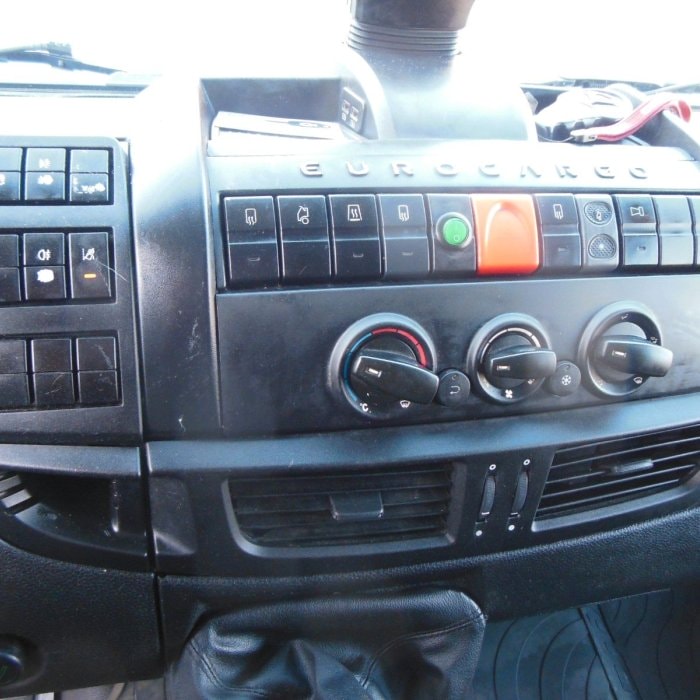 IVECO EuroCargo 120E25, valník 9,1 m
