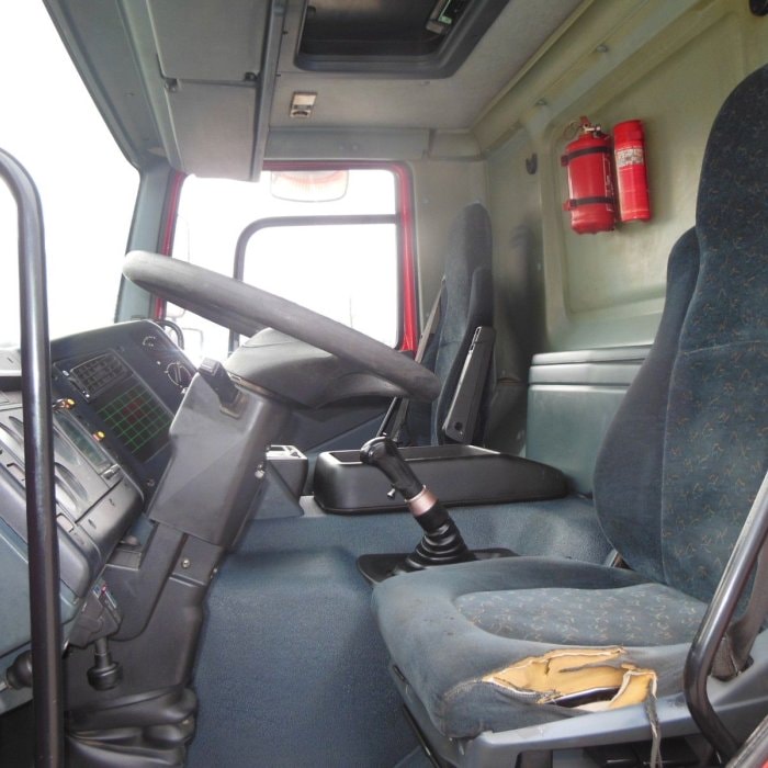 DAF CF 65.240, JEŘÁB EFFER 110/2S, MANUÁL, LISTOVÉ ODPRUŽENÍ, 1. MAJITEL