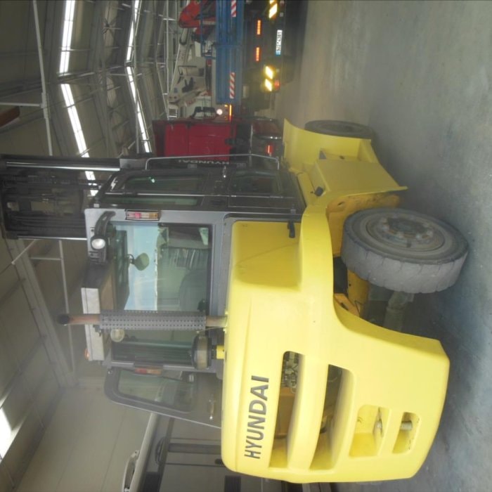 Hyundai 70D-7A