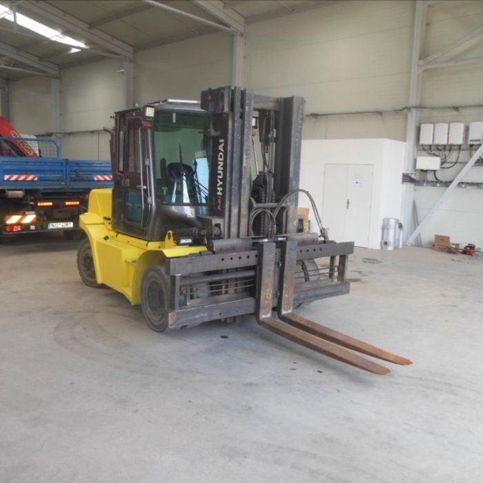 Hyundai 70D-7A