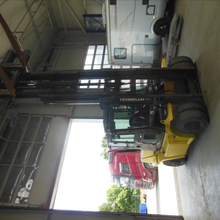 Hyundai 70D-7A