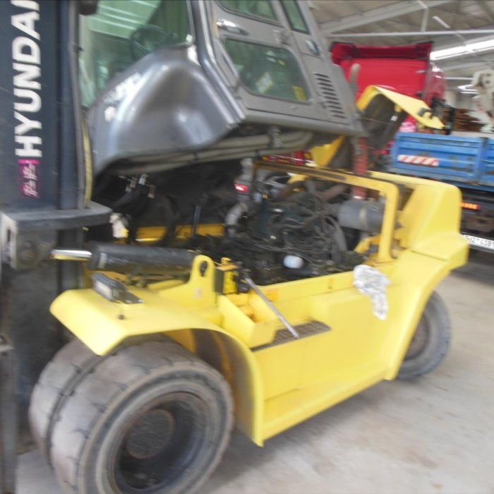 Hyundai 70D-7A